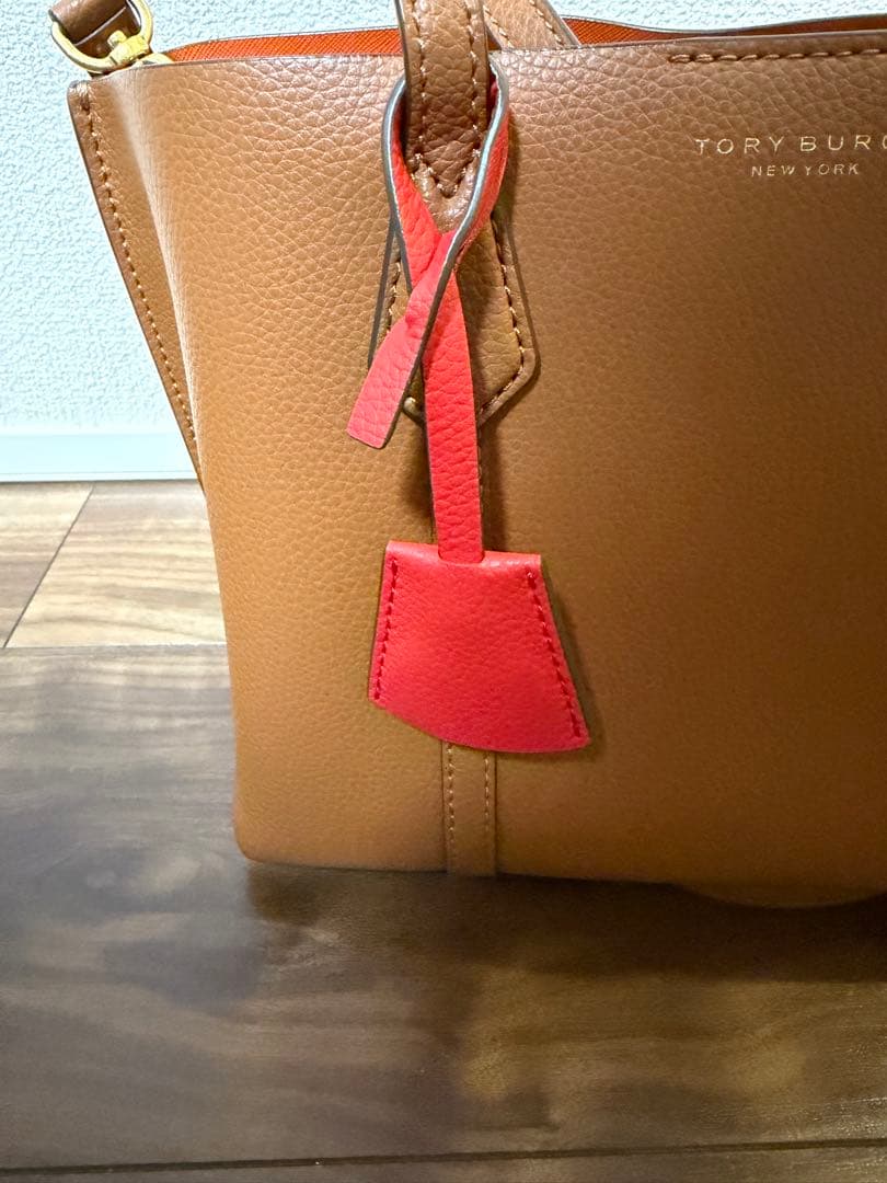 トリーバーチ　トリーバーチ ペリー 2way ショルダーバッグ コンパートメント