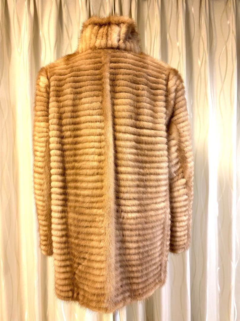 ベージュ ミンク　立ち襟ファーコート