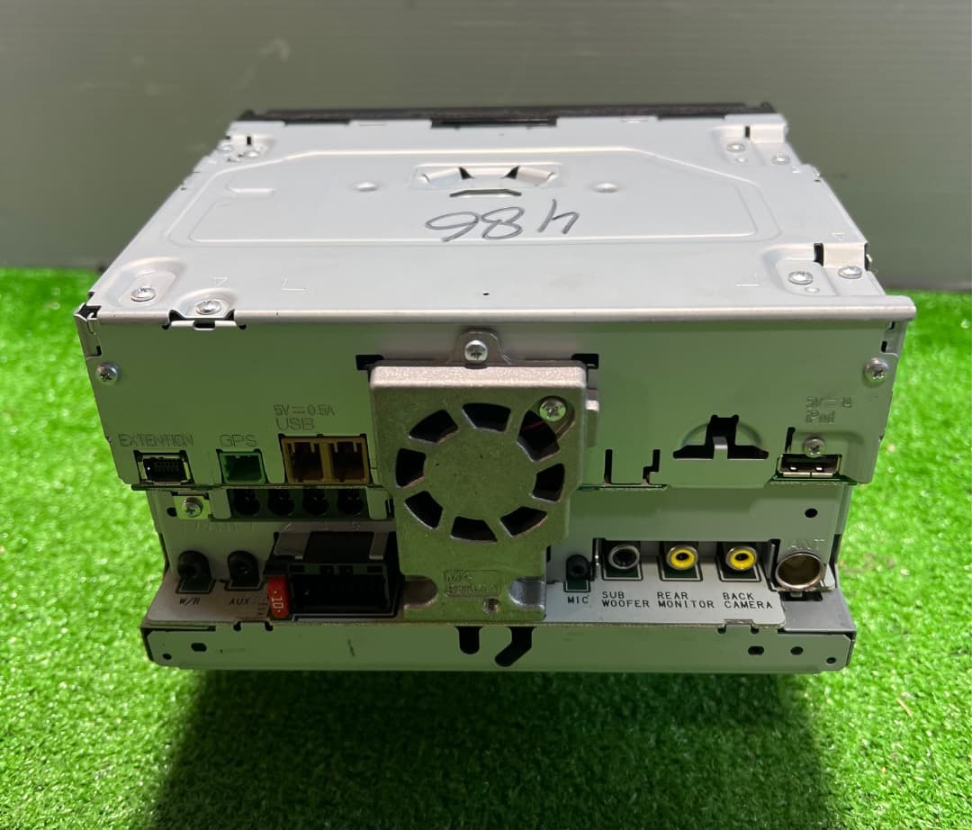 パイオニア AVIC-RZ900 ナビ フルセグ。地図データ2016年版。