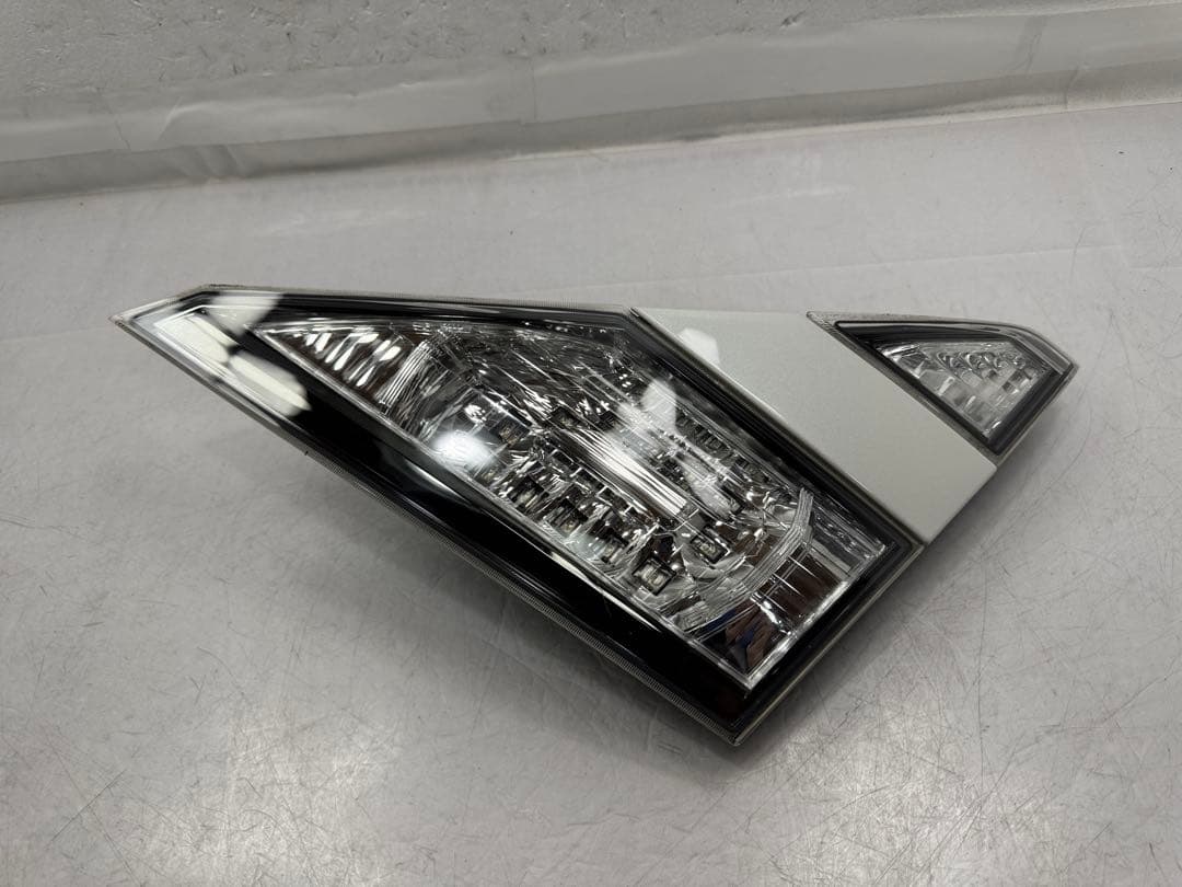 トヨタ 20 ヴェルファイア LED テールライト テールランプ 右￼側