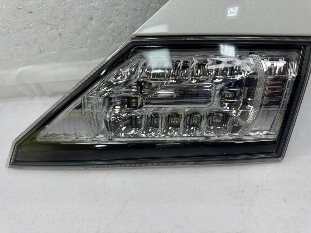 トヨタ 20 ヴェルファイア LED テールライト テールランプ 右￼側