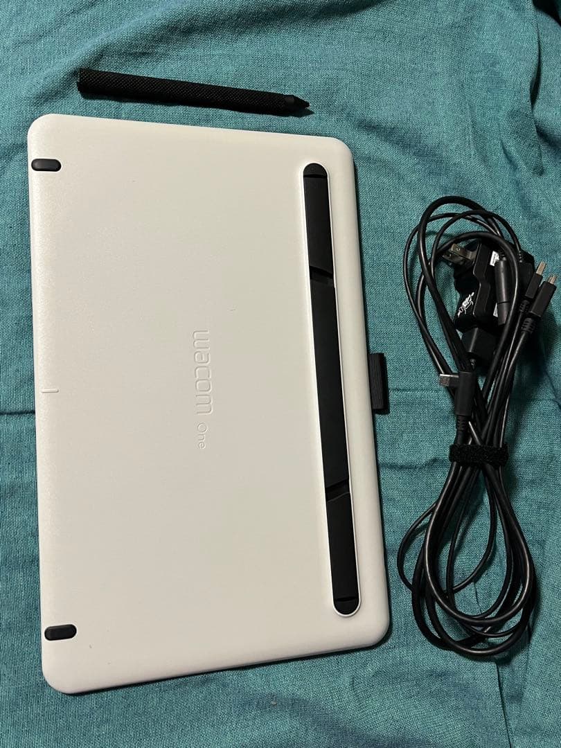 Wacom 液晶ペンタブレット 本体 ペン付き