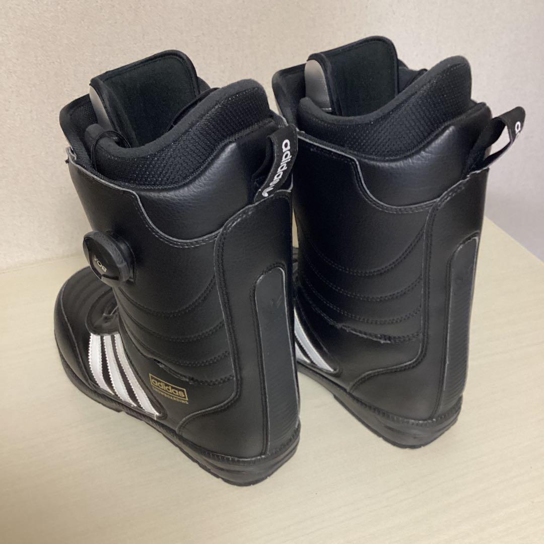 アディダス　スノーブーツ