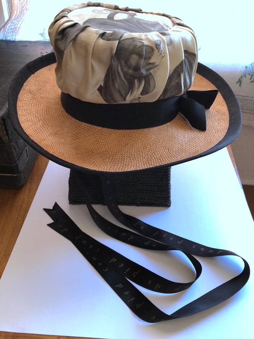 クー・ドゥ・ピエ　coup de pied　ロマンティックな麦わら帽子　犬柄