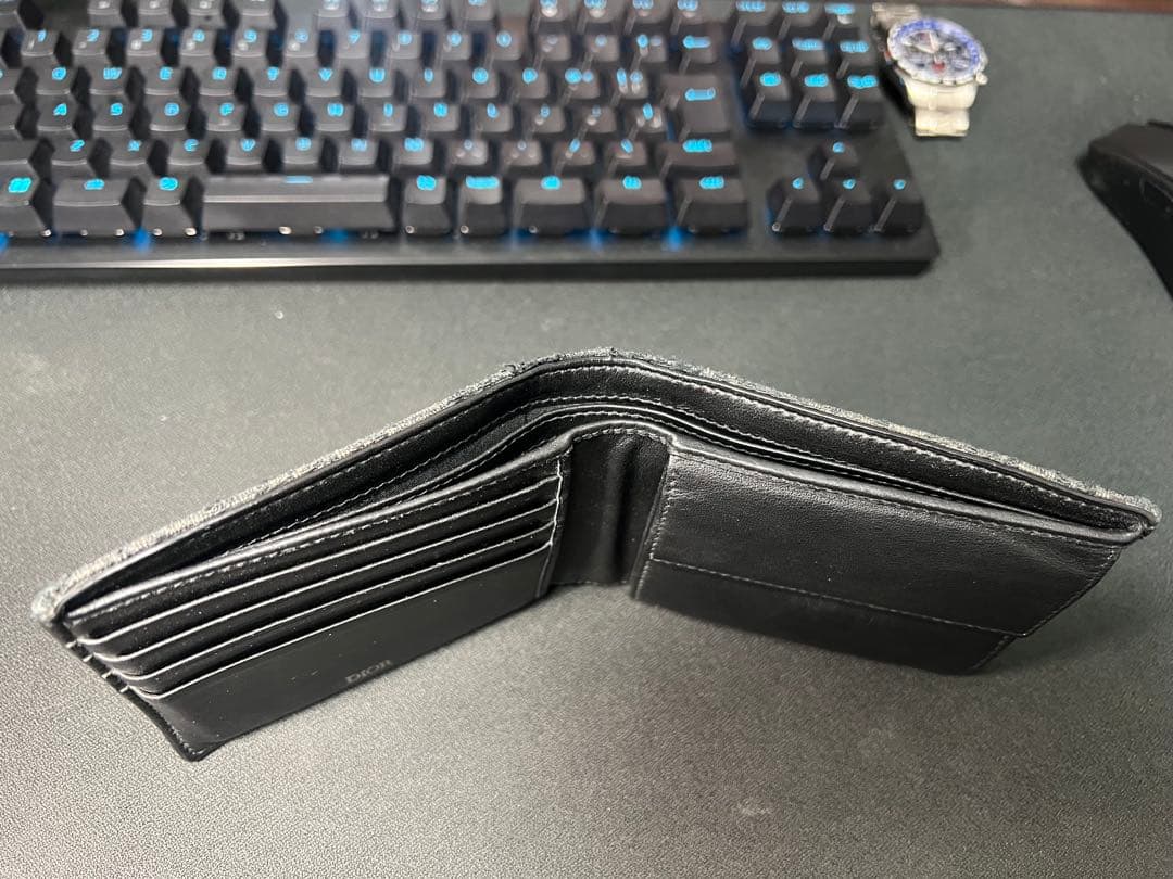 ネ*モ様 Dior 二つ折り財布 使用感あり