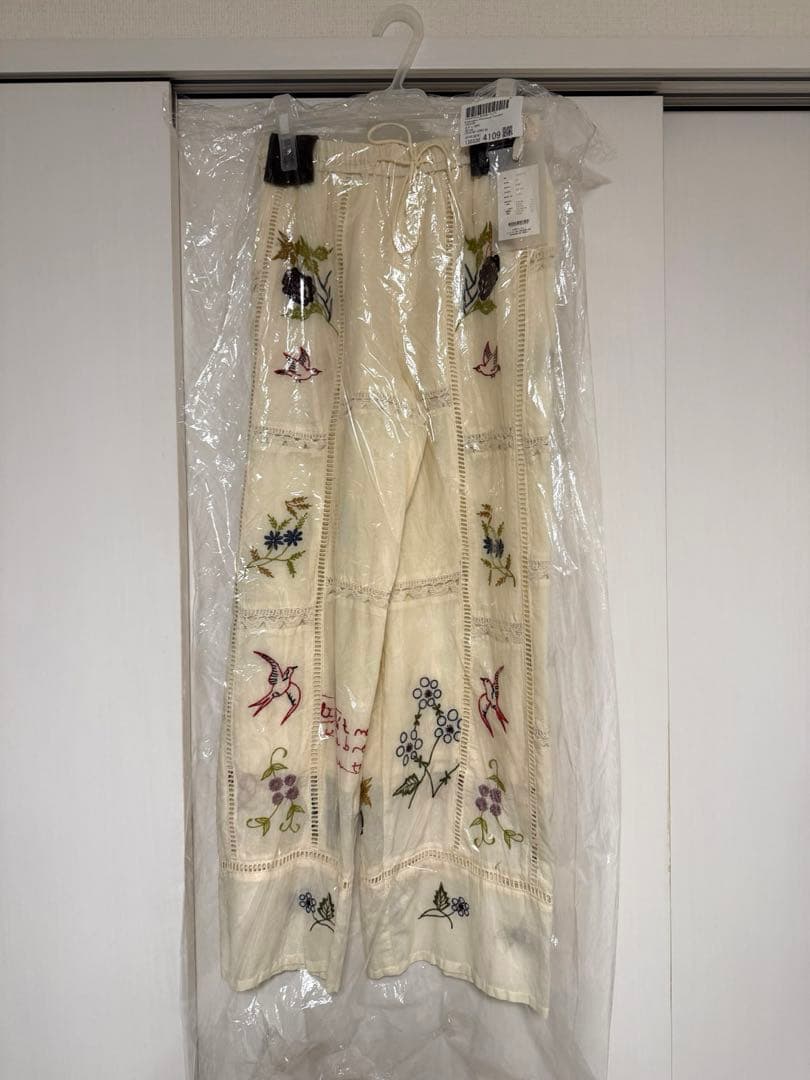 新品TODAYFUL Embroidery Patchwork Trousers