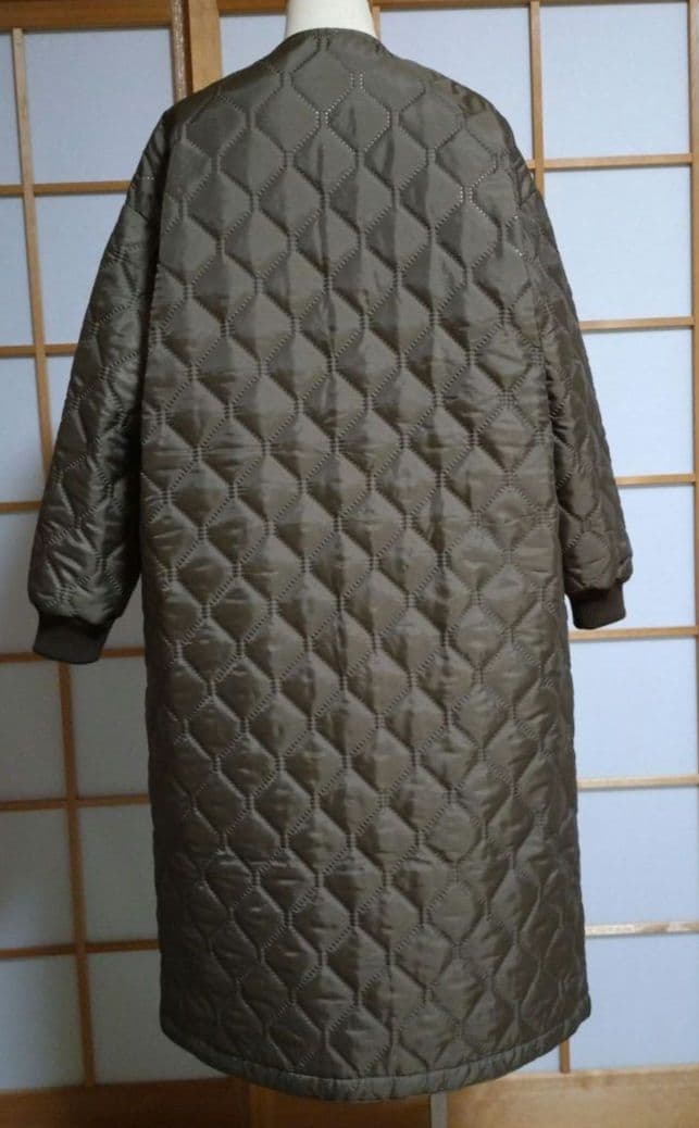 美品　アーメン　ARMEN オーバーサイズノーカラー キルティングコート ロング