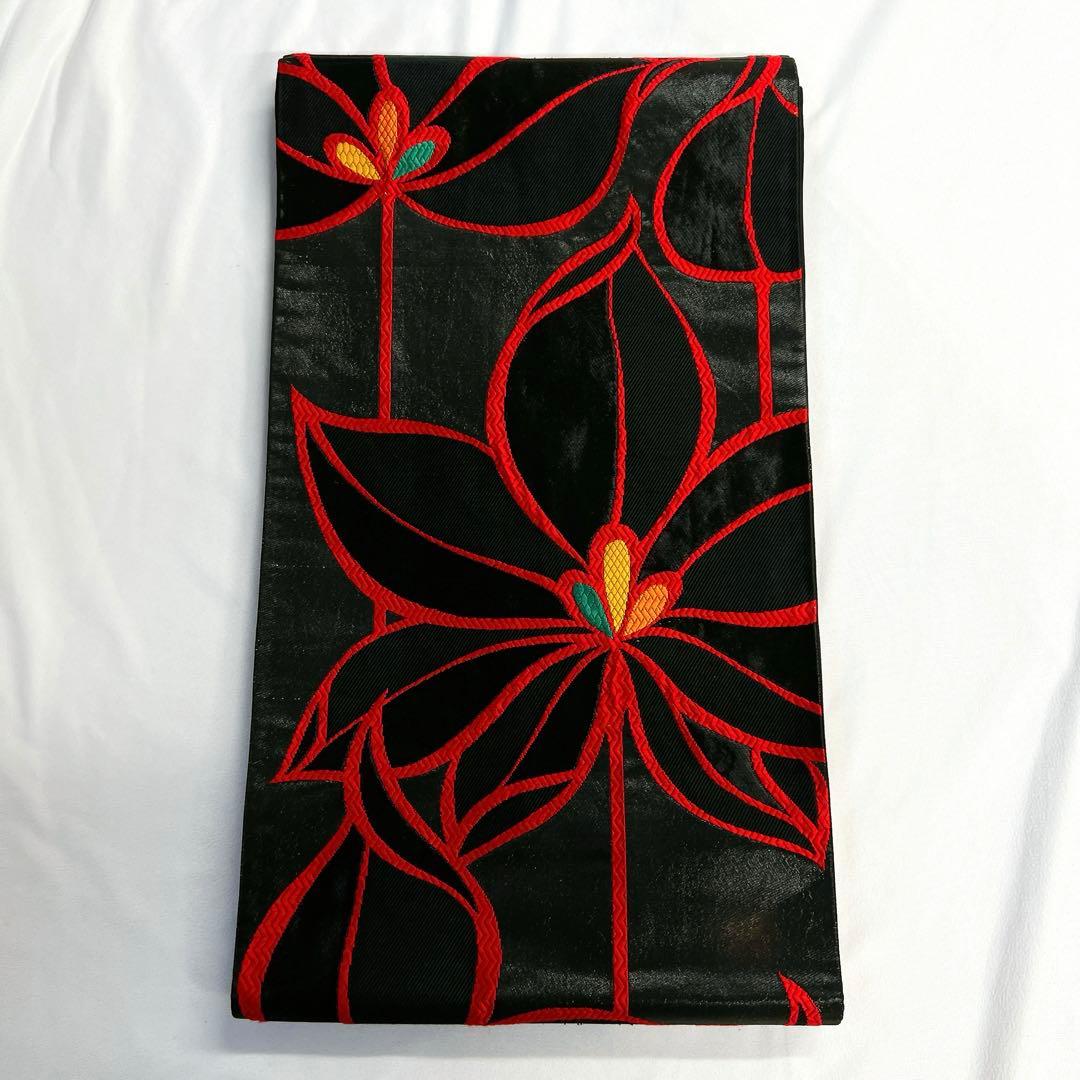 袋帯　花模様　黒地　赤　お洒落　唐織　着物　帯　027k