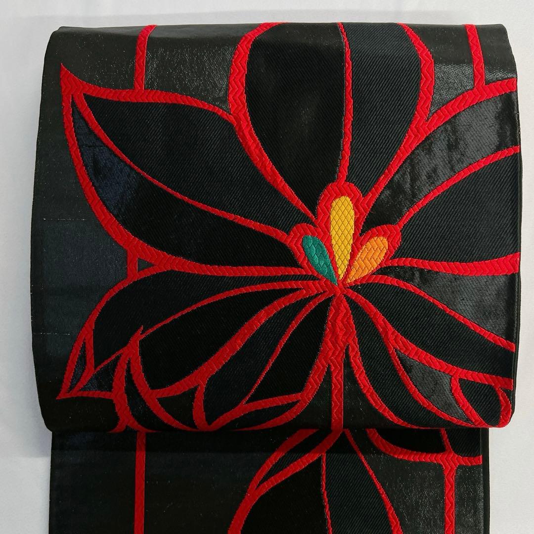 袋帯　花模様　黒地　赤　お洒落　唐織　着物　帯　027k