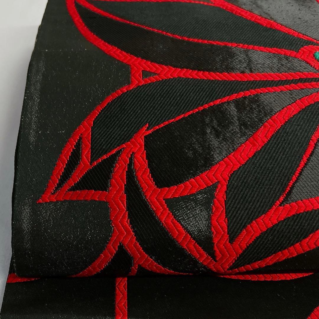 袋帯　花模様　黒地　赤　お洒落　唐織　着物　帯　027k