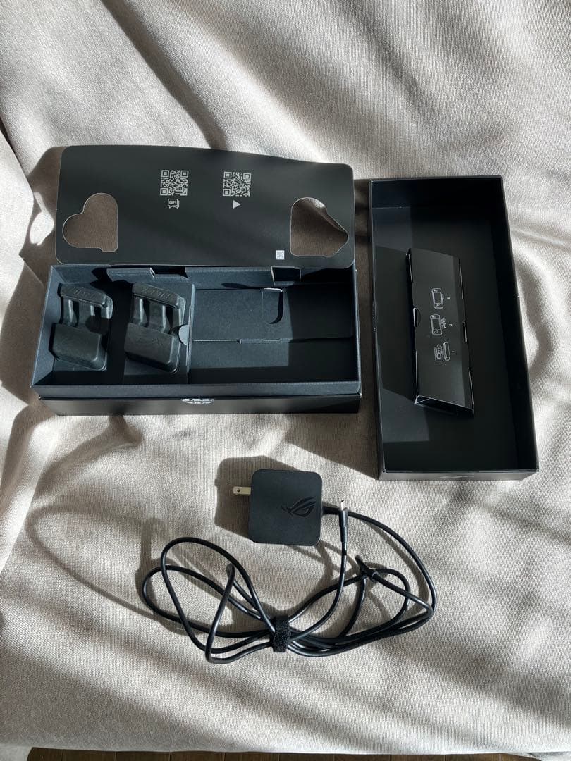 ASUS ROG ALLY X 【極美品】(+おまけ付き) (おまけ無しも可能)