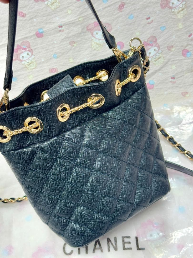 ✨新品・未使用ブラック キルティング サコッシュ