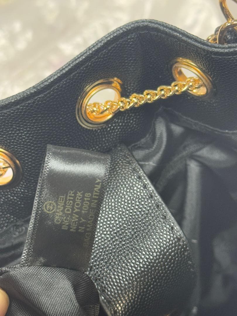 ✨新品・未使用ブラック キルティング サコッシュ