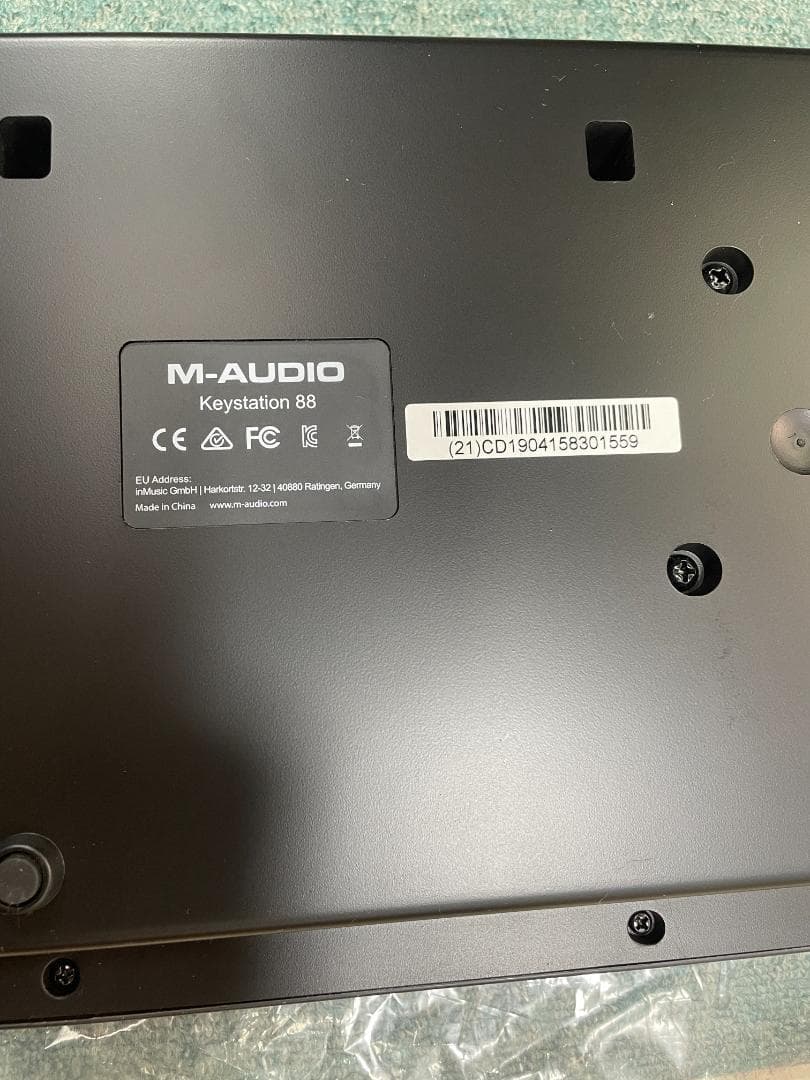 2Y♦874 M-AUDIO MIDI キーボード KEYSTATION 88