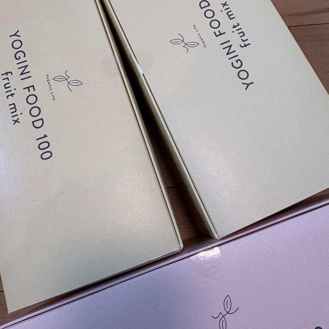 【未開封】YOGINI FOOD 100 ストロベリー & フルーツミックス