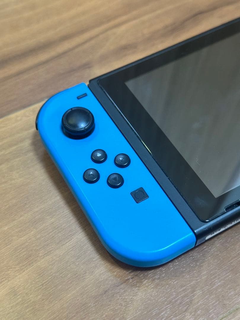 Nintendo Switch 本体 ／ ゲームソフト3本セット