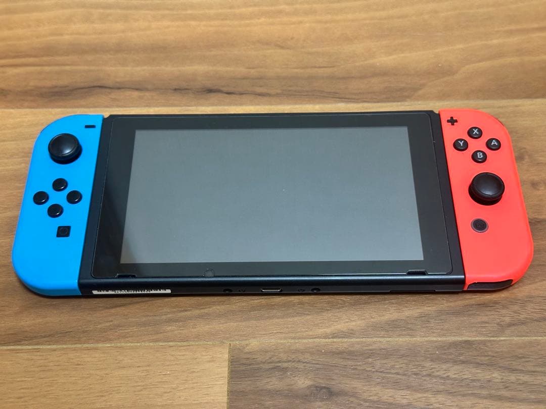 Nintendo Switch 本体 ／ ゲームソフト3本セット