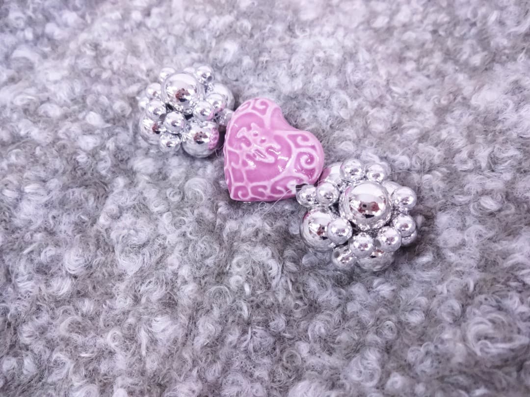 YUEQI QIユェチチ　ブークレ/ツイード素材ジャケット　ビジューハートボタン