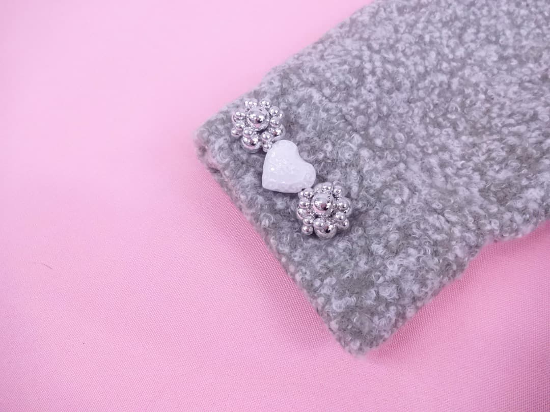 YUEQI QIユェチチ　ブークレ/ツイード素材ジャケット　ビジューハートボタン