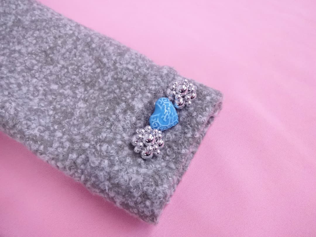 YUEQI QIユェチチ　ブークレ/ツイード素材ジャケット　ビジューハートボタン