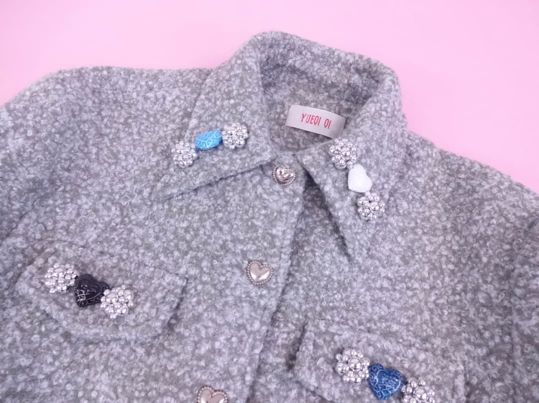 YUEQI QIユェチチ　ブークレ/ツイード素材ジャケット　ビジューハートボタン