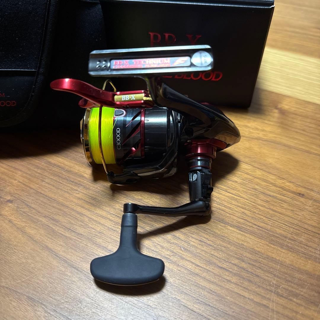 シマノ24BB-XテクニウムファイヤーブラッドC3000DXXG 左ハンドル