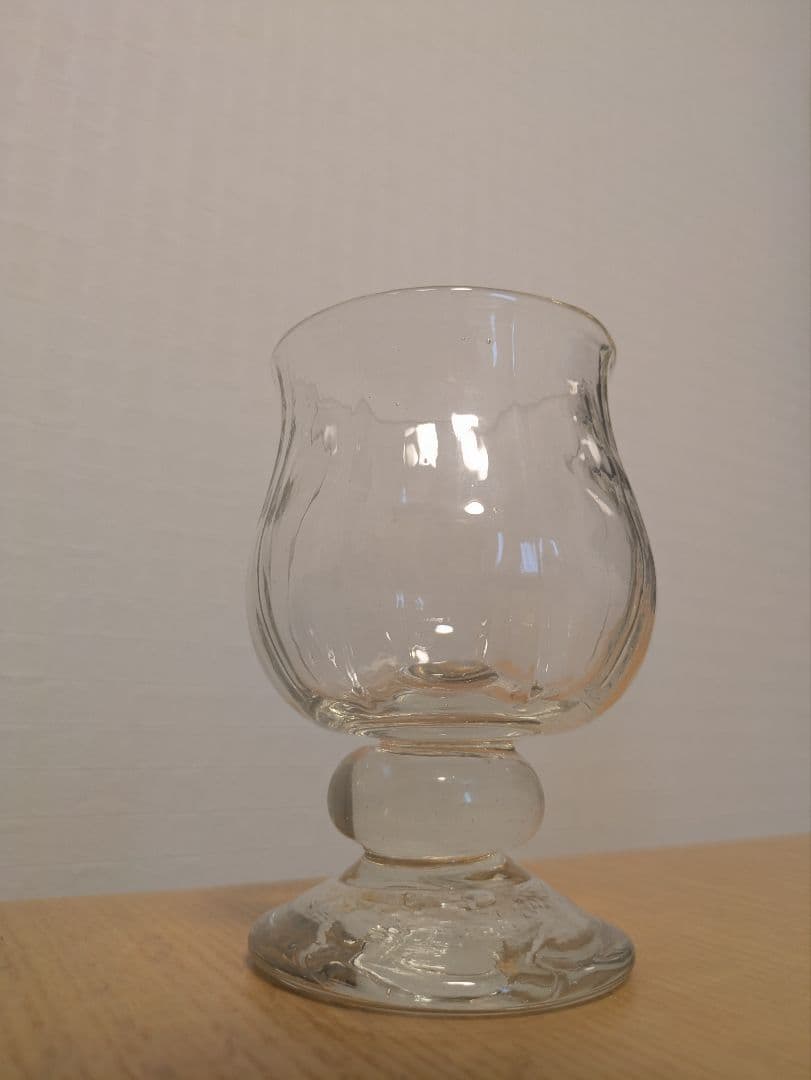 ガラス作家・安土草多さん　ワイングラス