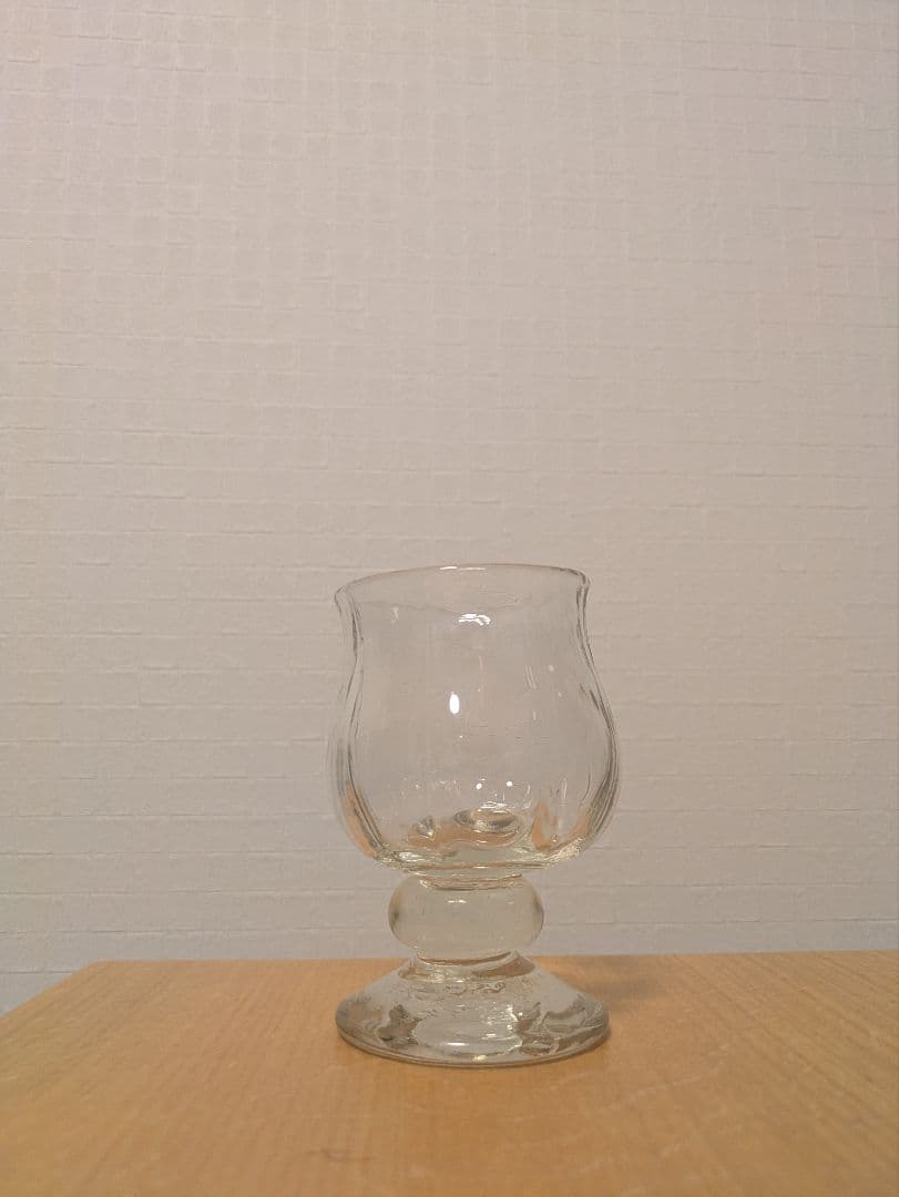 ガラス作家・安土草多さん　ワイングラス