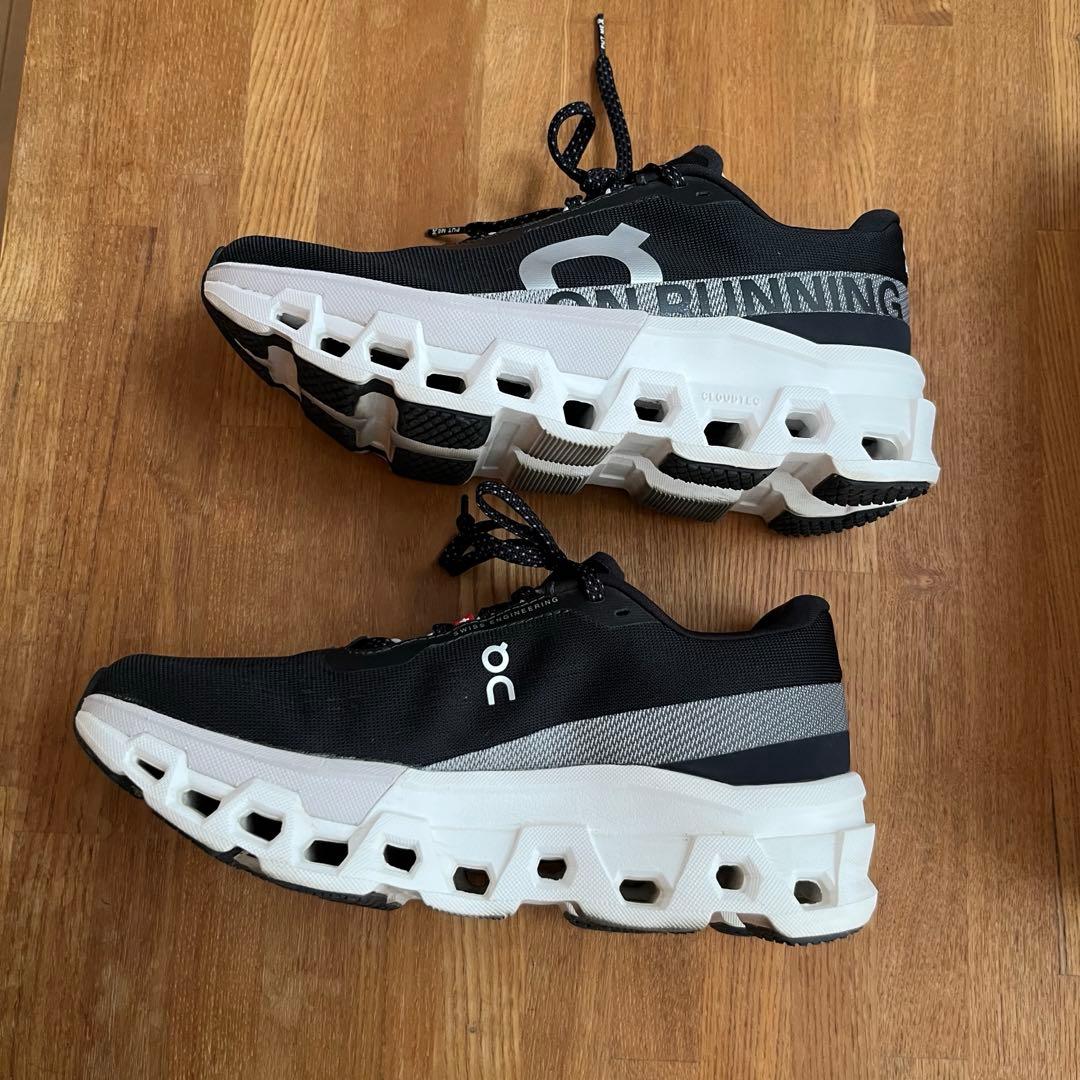 クラウドモンスター2 ON ランニング ブラック 23.5cm