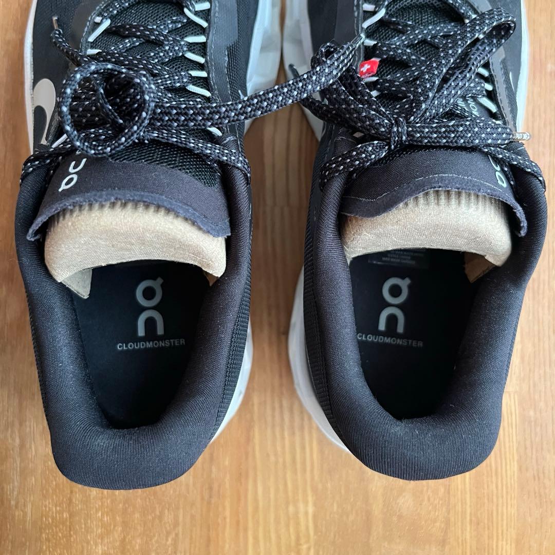 クラウドモンスター2 ON ランニング ブラック 23.5cm