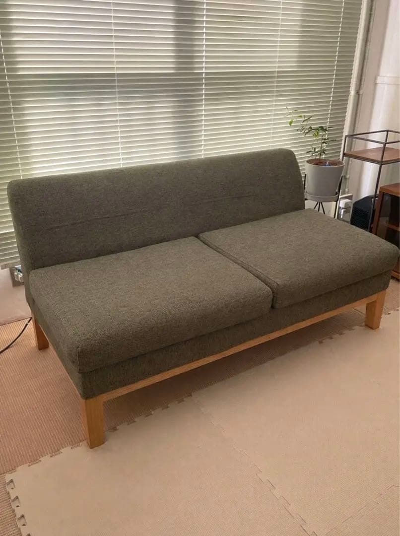 ニトリ 2人掛けソファ オリーブ