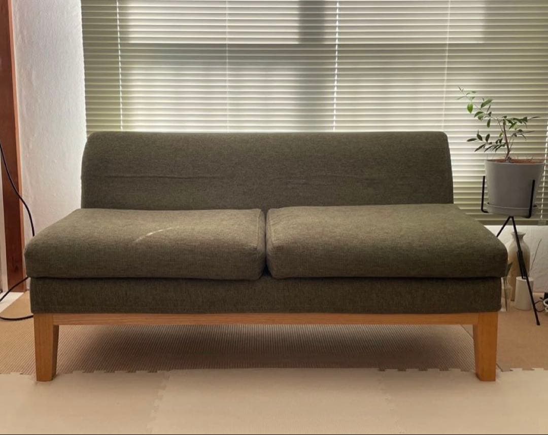 ニトリ 2人掛けソファ オリーブ