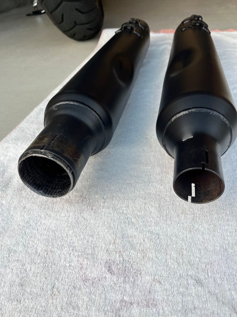 北米マフラー　ツーリングモデル M8