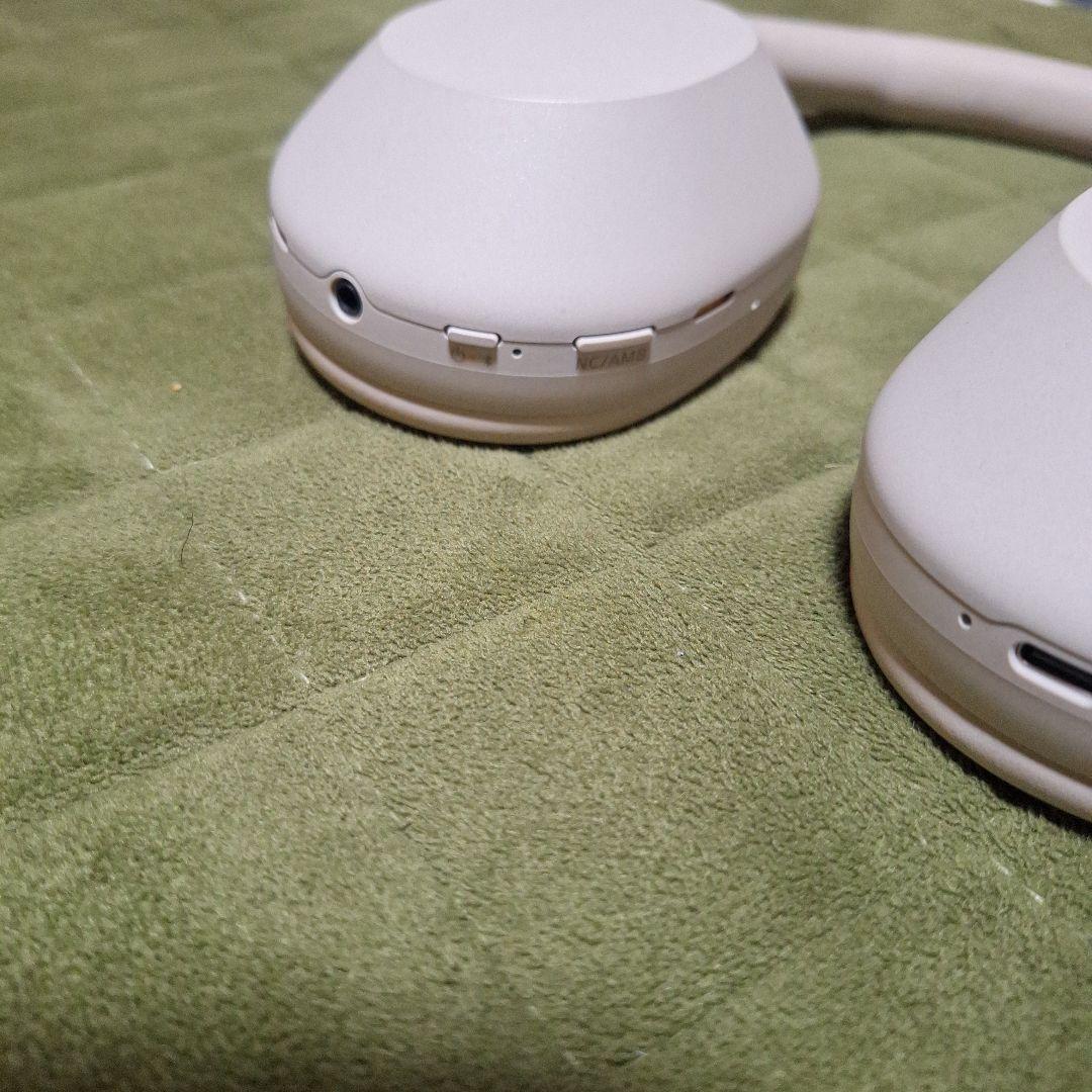 SONY ワイヤレスヘッドホン ホワイト　WH-1000XM5