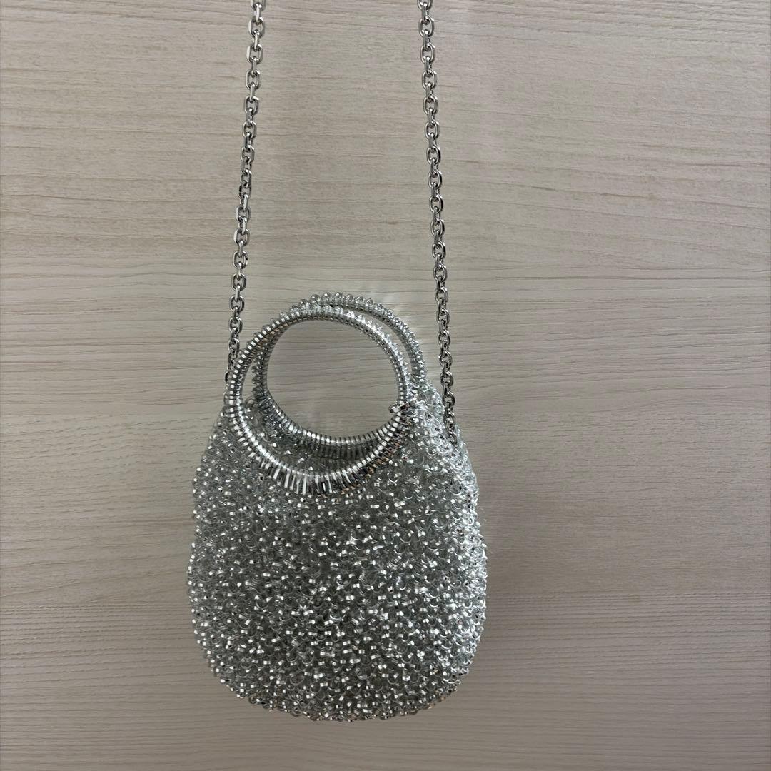 アンテプリマミニラウンドショルダーバッグシルバー