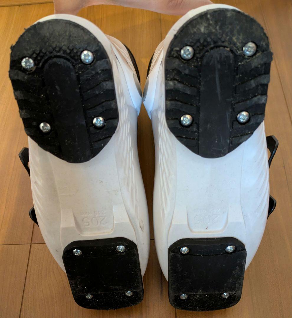 【期間限定値下げ】ジュニアスキー板、ブーツ、ストックセット