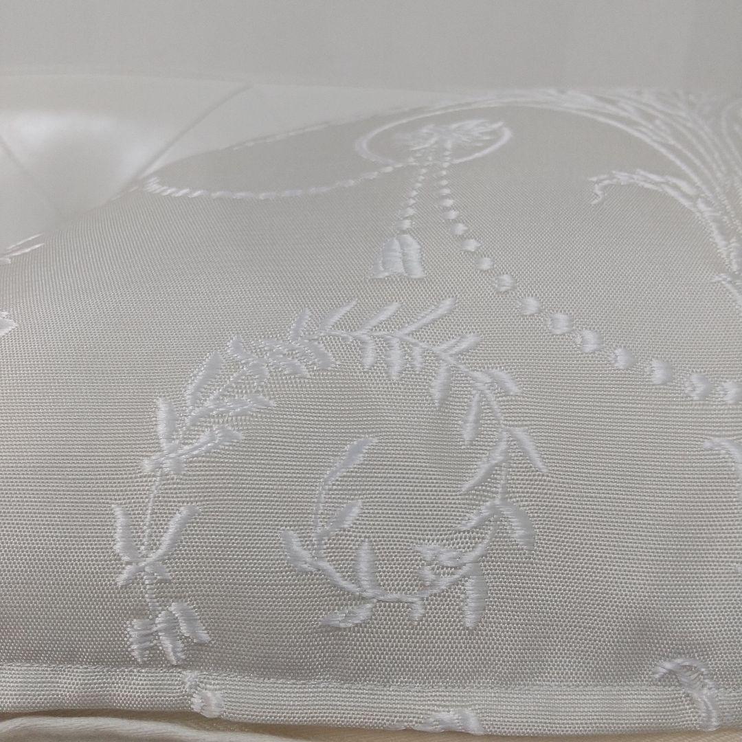 専用P様２枚ローラアシュレイ刺繍ジョゼッテゴールドベージュハンドメイドカバー