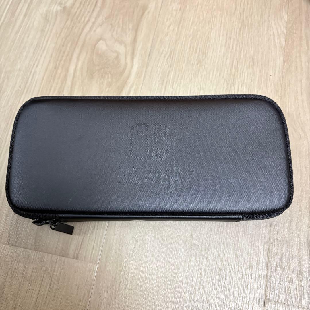 Nintendo Switch 純正ケース付き