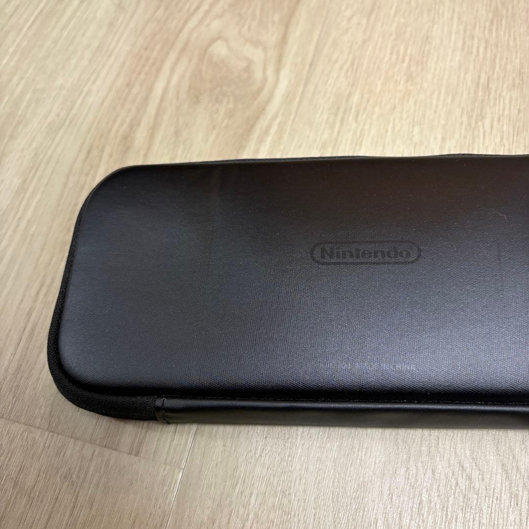 Nintendo Switch 純正ケース付き