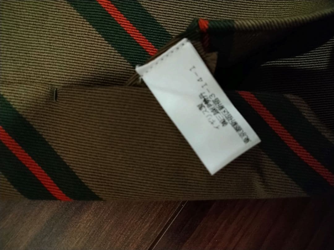 Drake's カーキ ストライプ ネクタイ