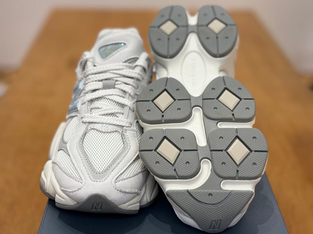 ア*ド様 人気モデル！New Balance U9060ZGA 22.5㎝ ニュ