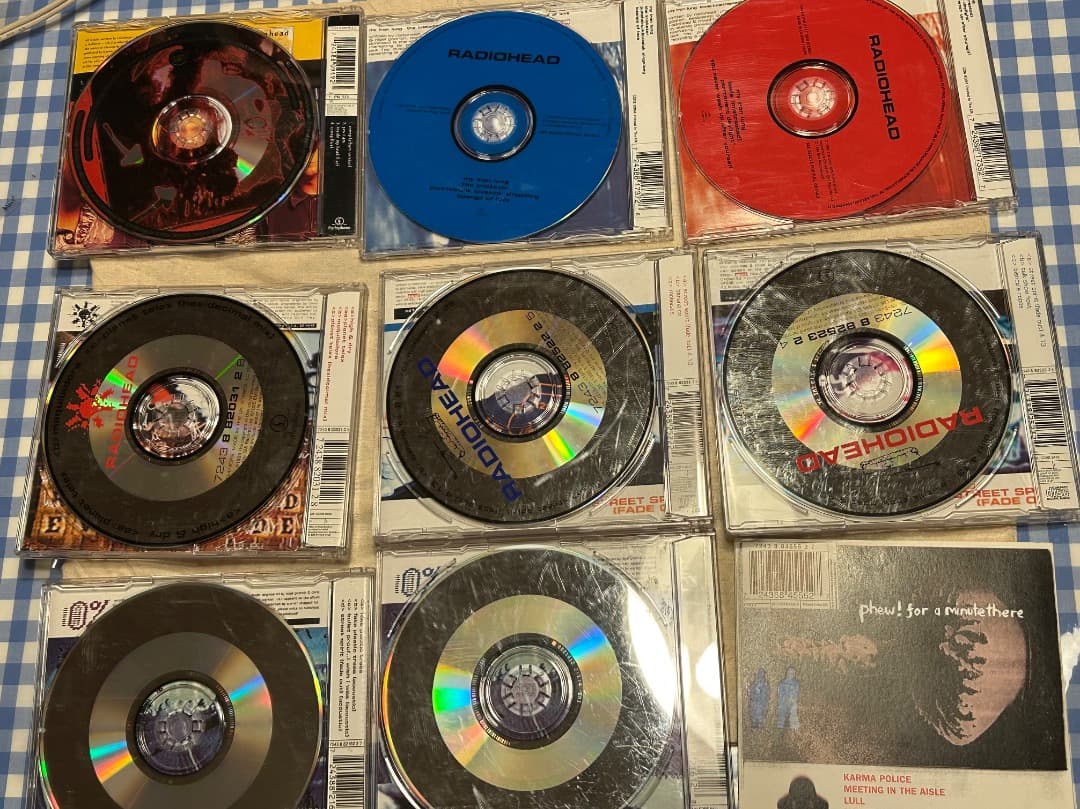 レディオヘッドのアルバム、シングル、激レアCD含む計30枚