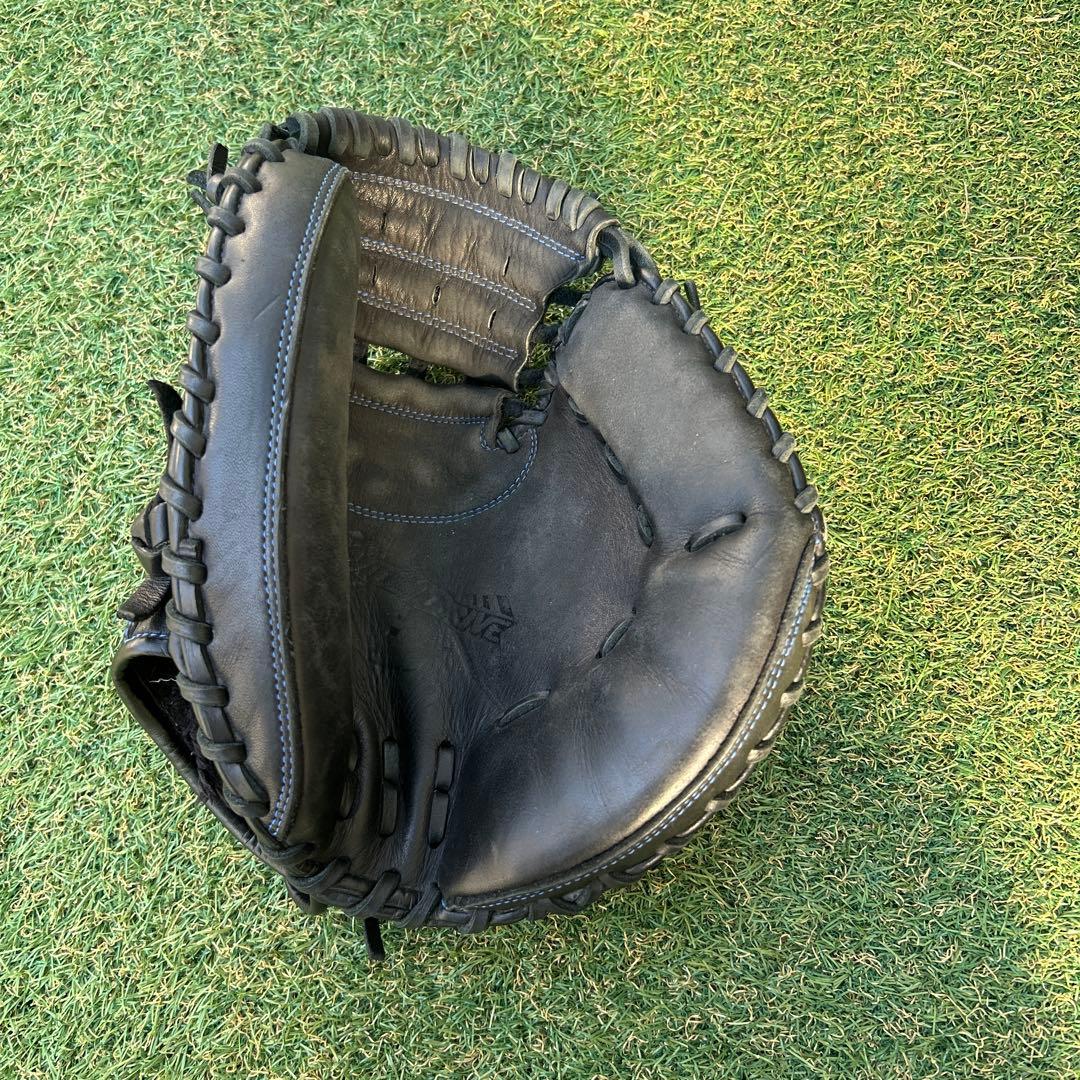 Mizuno 軟式グローブ 黒 編み込みデザイン