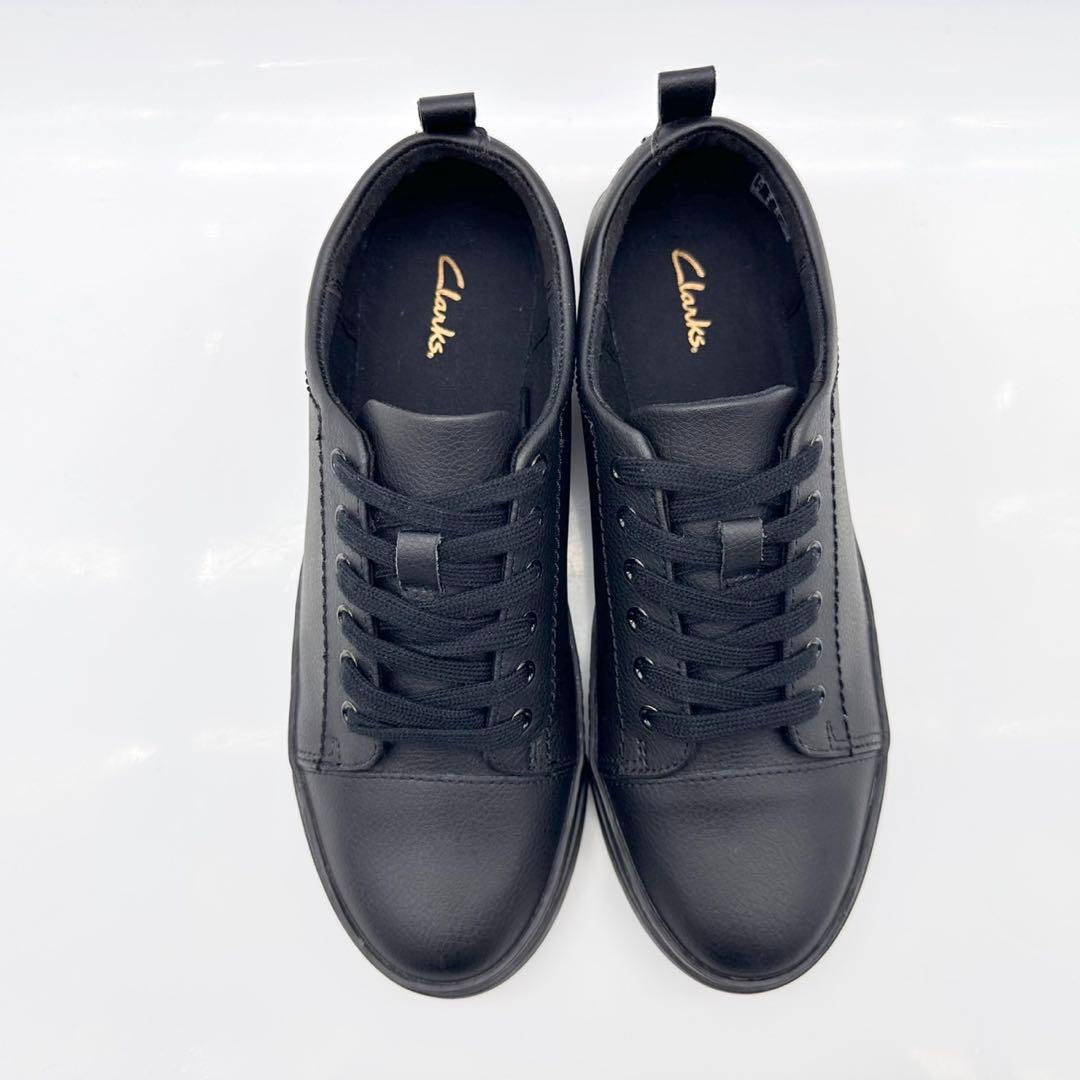 クラークス グローブ エコー ブラック レザー調 スニーカー 24.5cm