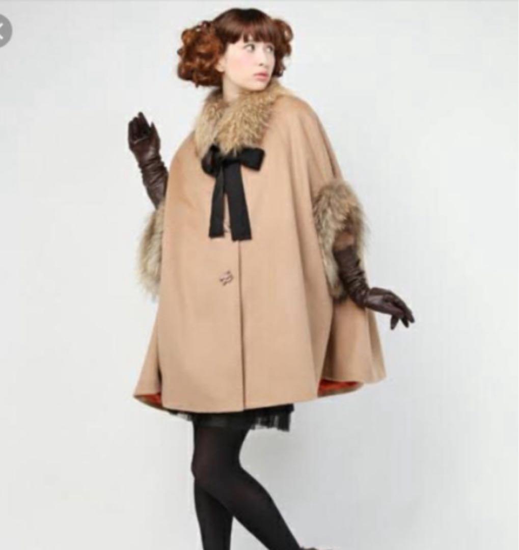 ファー付きベージュウールコート
