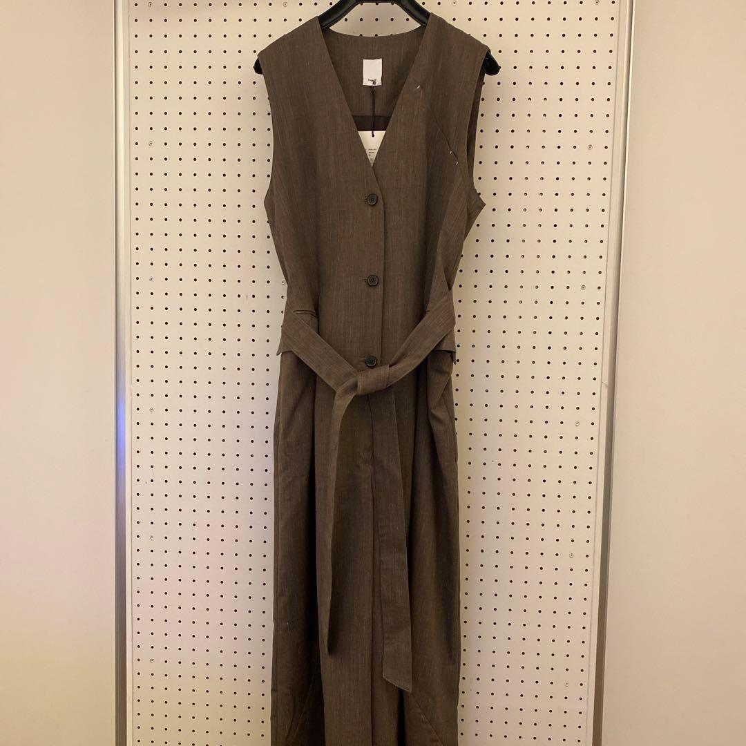 IHNN イン　ジャンプスーツ　新品タグ付き