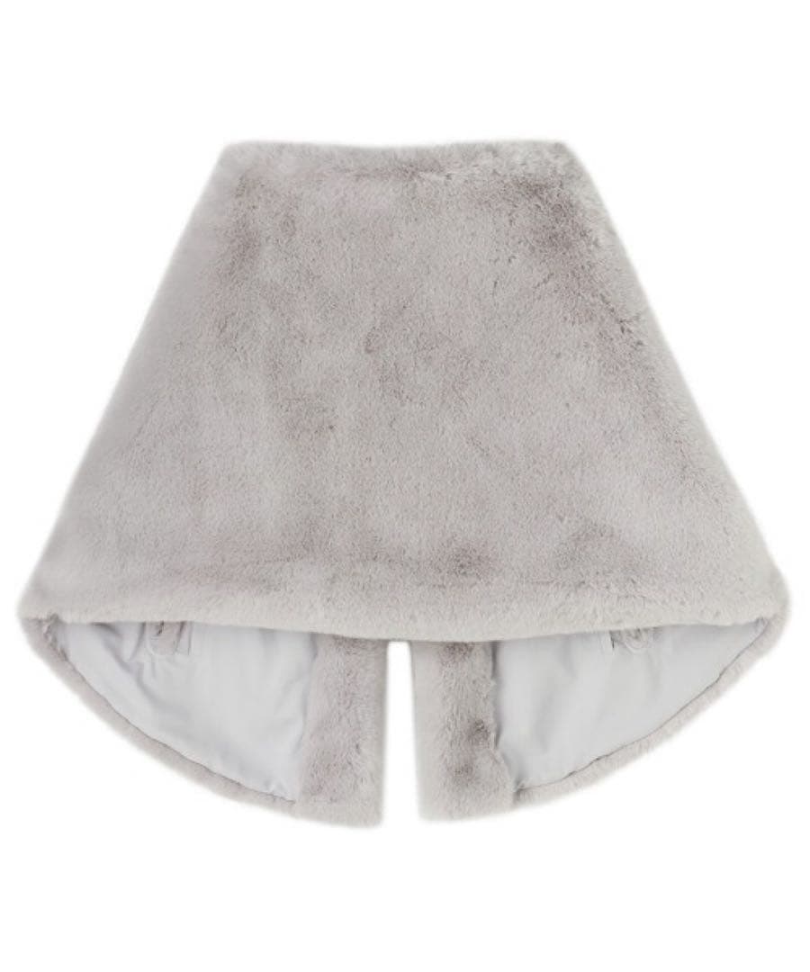 【新品未使用タグ付き✨】JENNE ジェンヌ リッチボリュームファーケープ