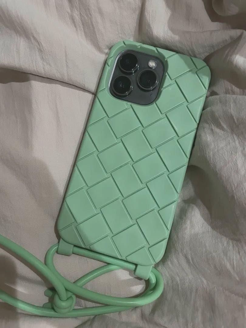 美品✨ボッテガヴェネタ　iPhone13pro ケース