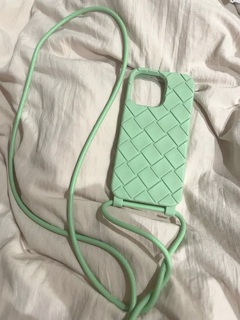 美品✨ボッテガヴェネタ　iPhone13pro ケース