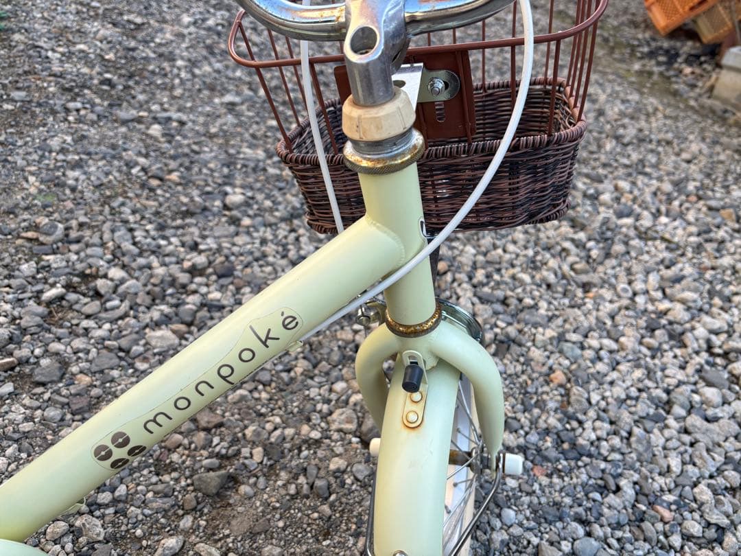 再出品monpokeモンポケ自転車　12インチ 色クリーム